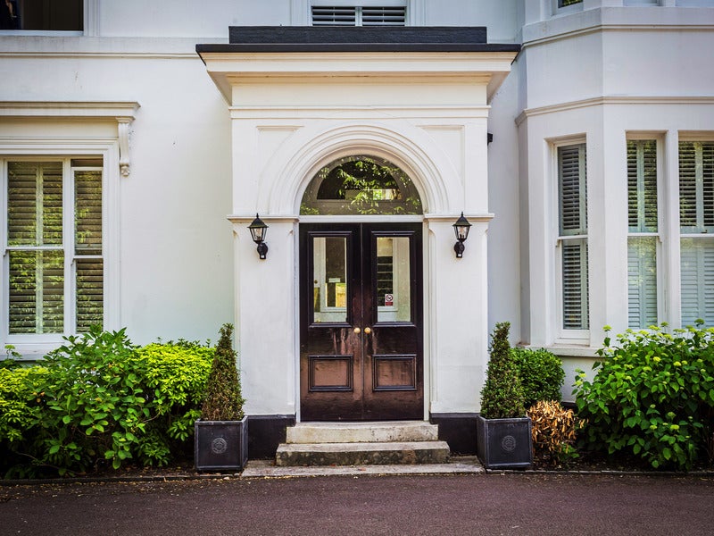 Flat Reigate Road in Reigate and Banstead