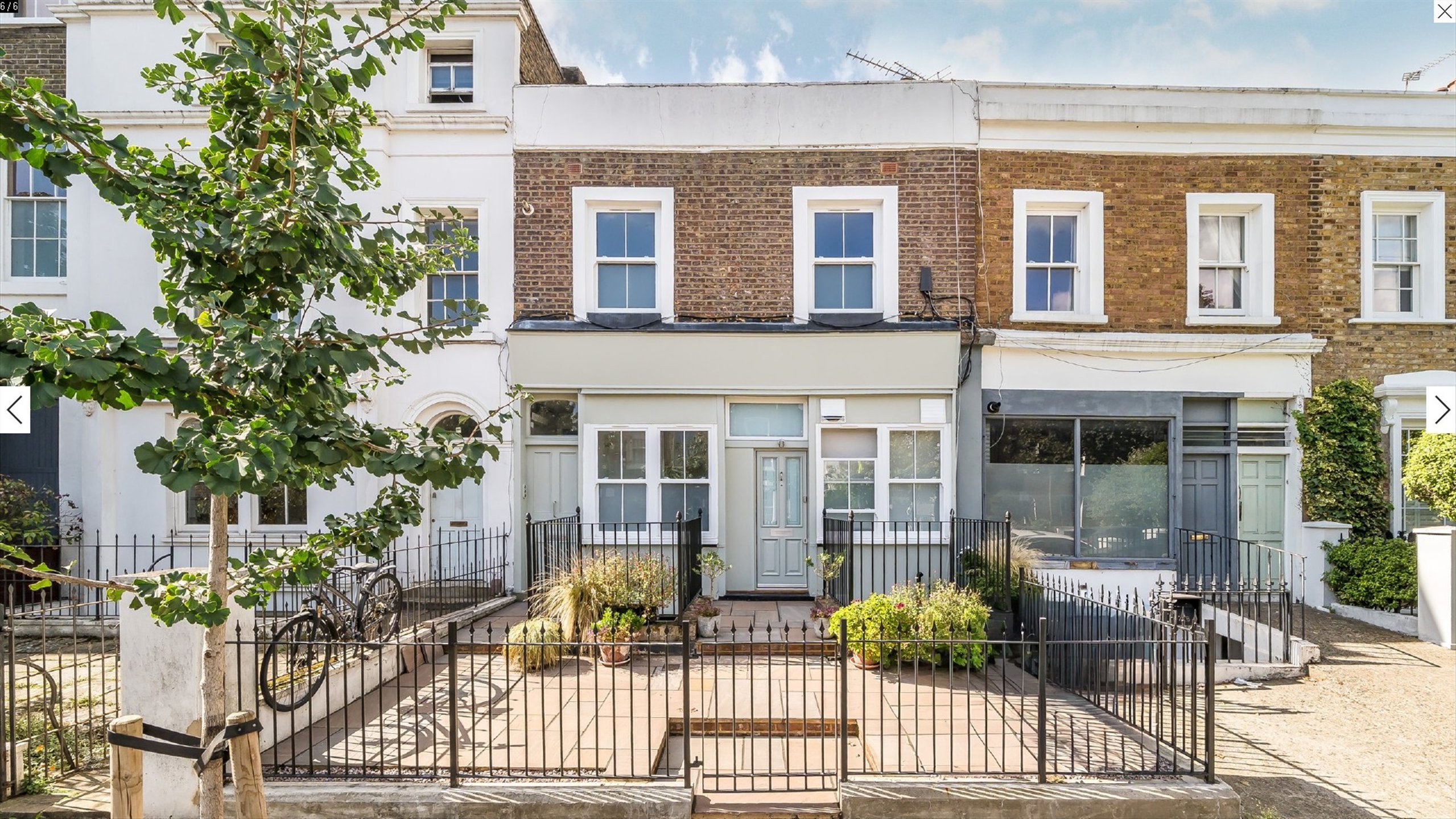 House Clapham Manor Street in Greater London
