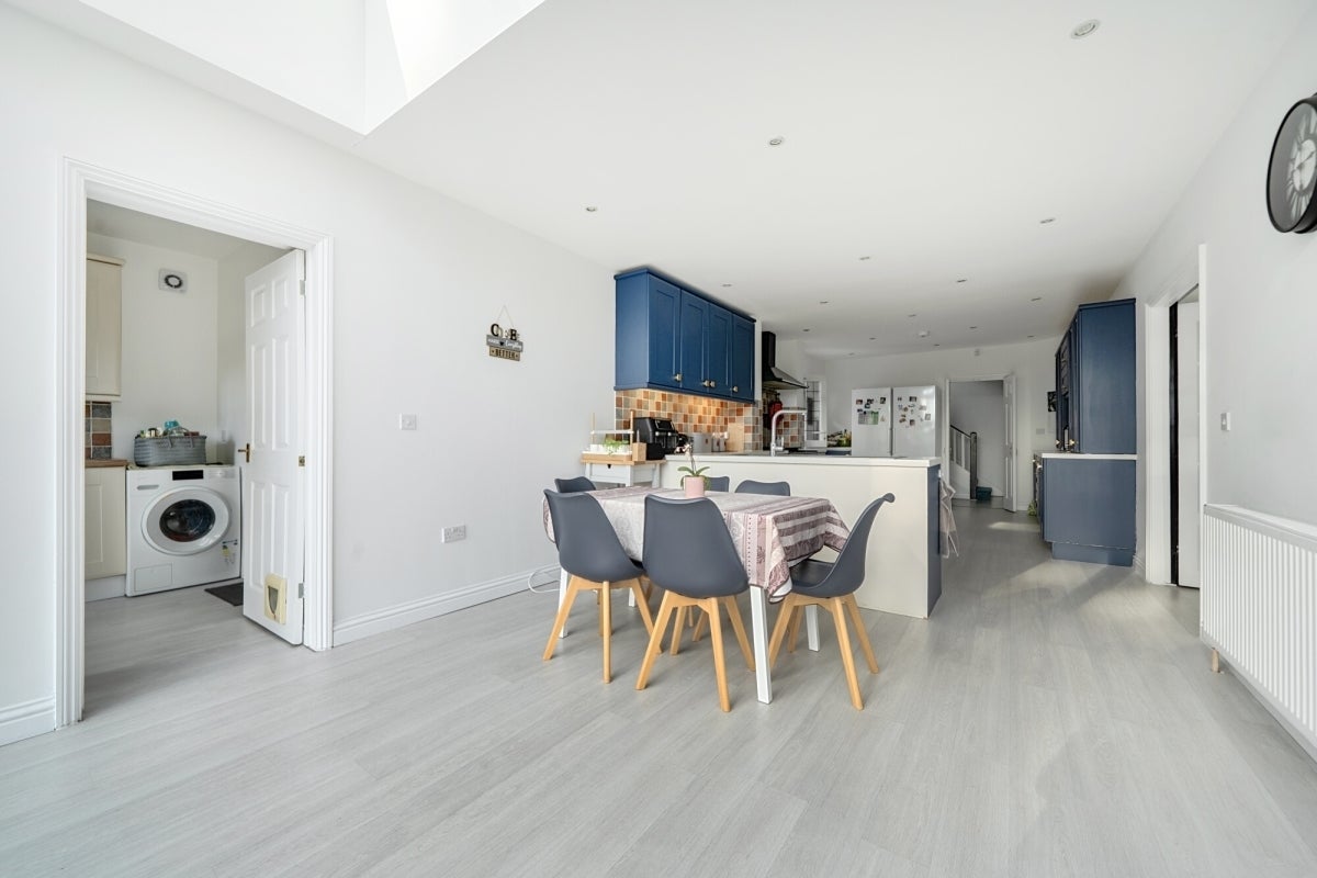House Watling Knoll in Hertsmere