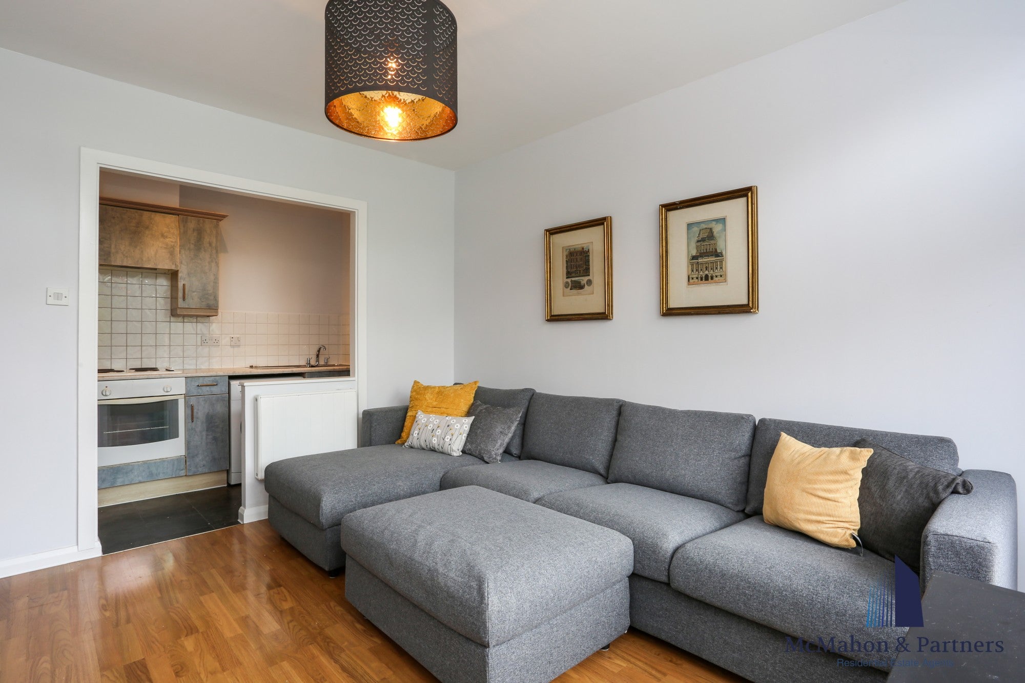 Flat Newington Causeway in London