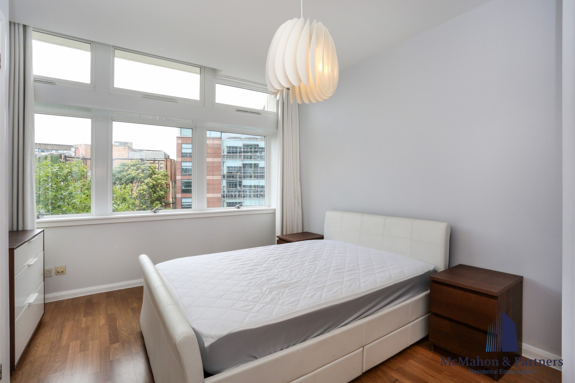 Flat Newington Causeway in London