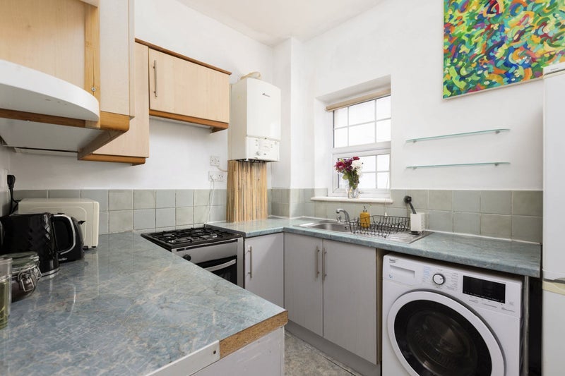 Flat Cheltenham Road in Bristol