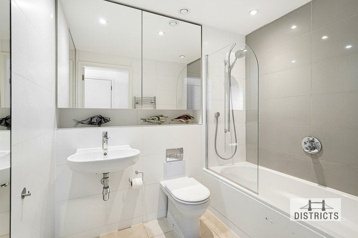 Flat Walworth Road in London