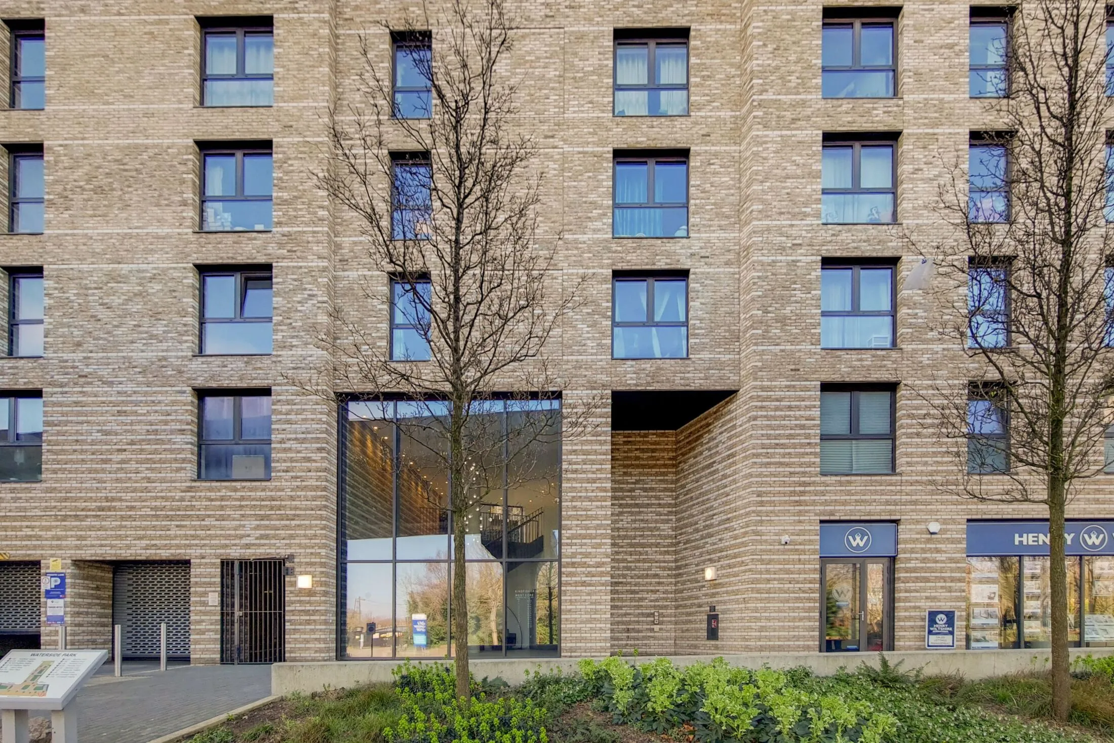 Flat Bramwell Way in Greater London