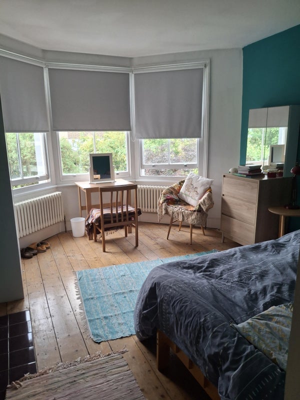 Room Pemberton Road in Greater London