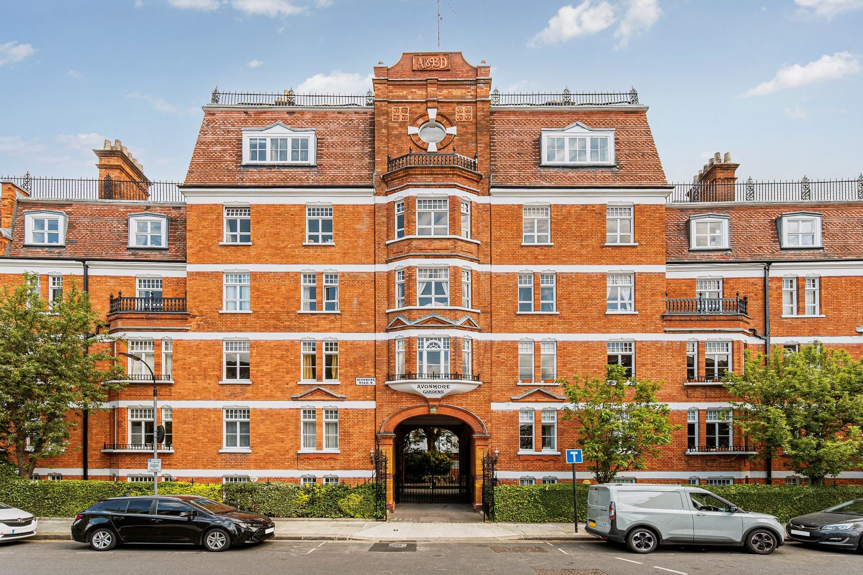 Flat Avonmore Road in Greater London