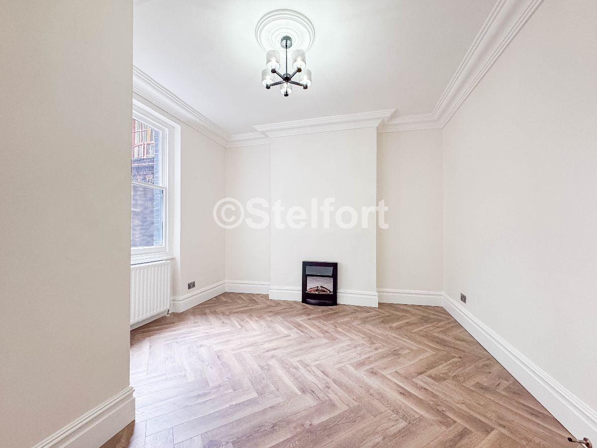 Flat Gosfield Street in City of Westminster