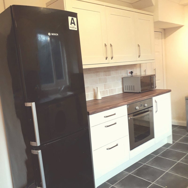 Room Meriden Avenue in Nottingham