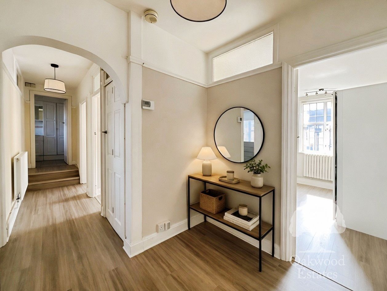 Flat Packhorse Road in Gerrards Cross