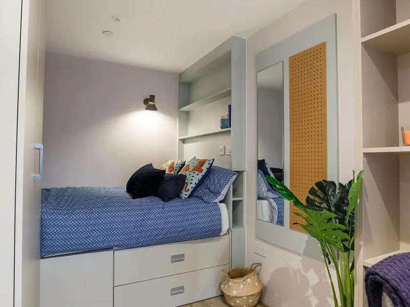 Flat Fitzwilliam Street in Sheffield