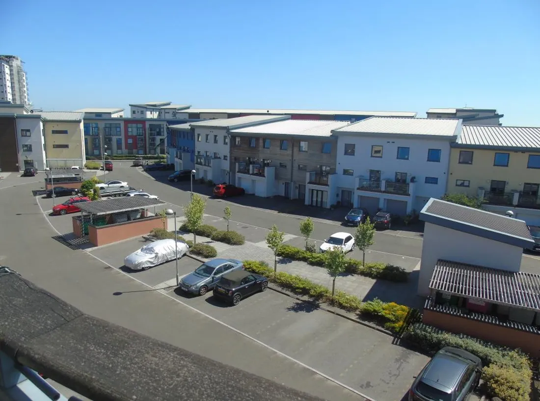 Flat St Stephens Court in Swansea