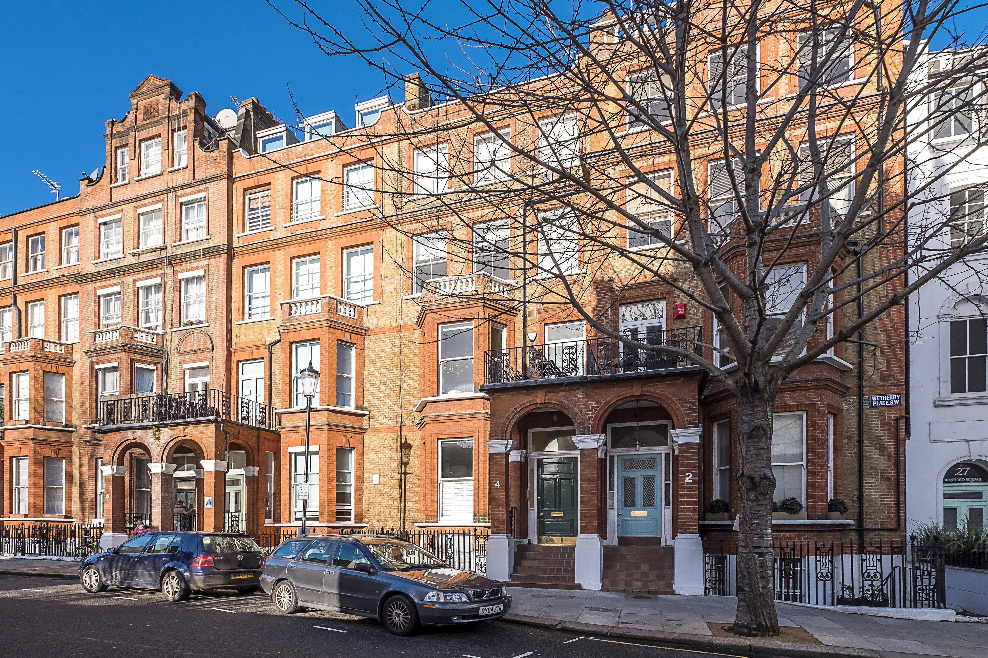 Flat Wetherby Place in Greater London