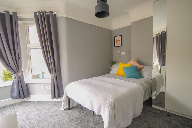Room Dent Street in Tamworth