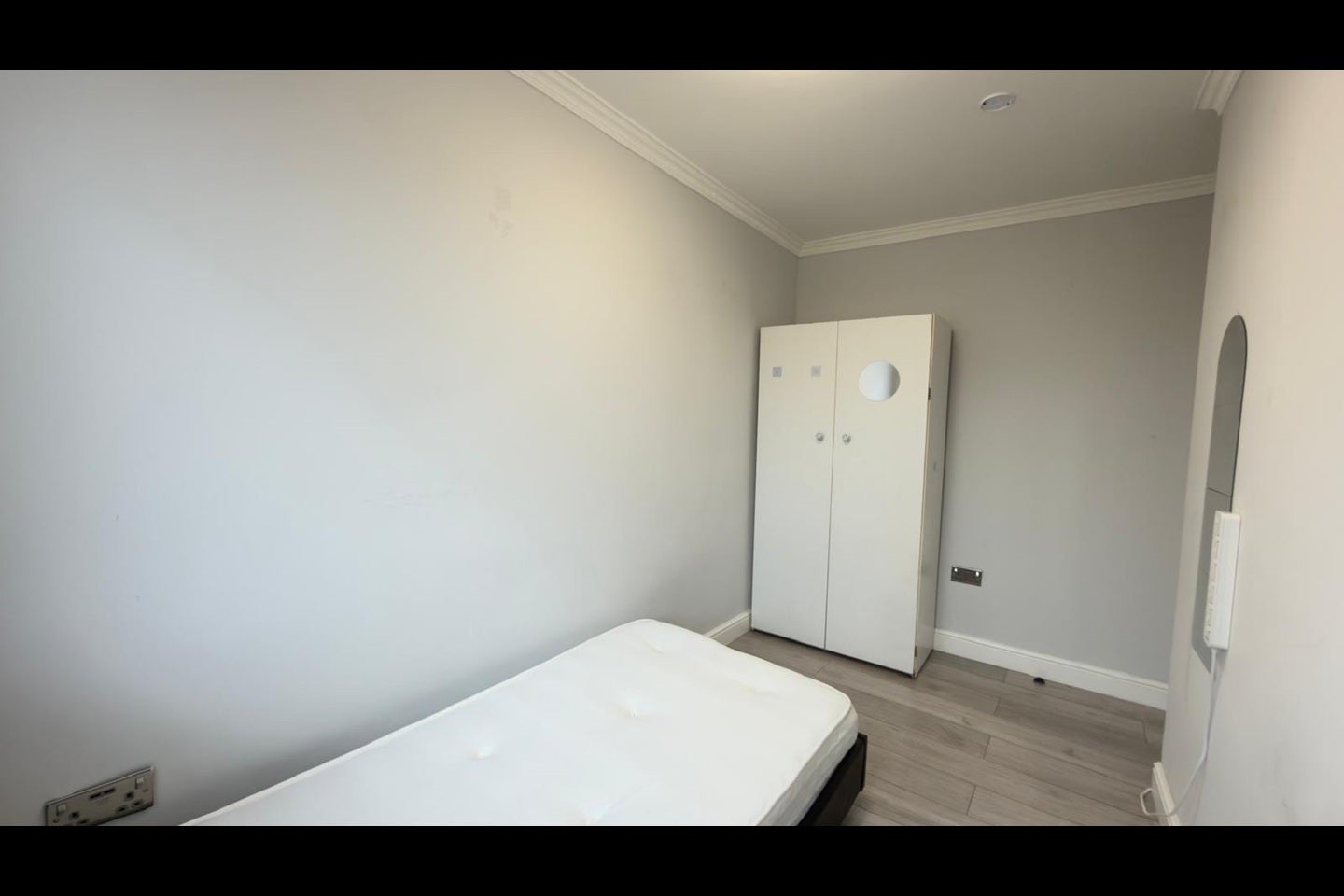 Room Everglade Strand in Greater London