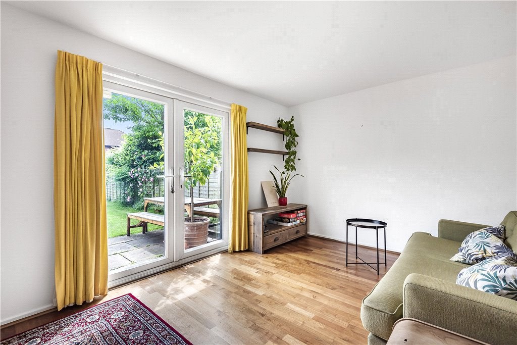 House Monnow Road in Greater London
