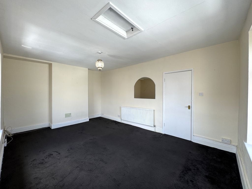 Flat St Woolos Road in Newport