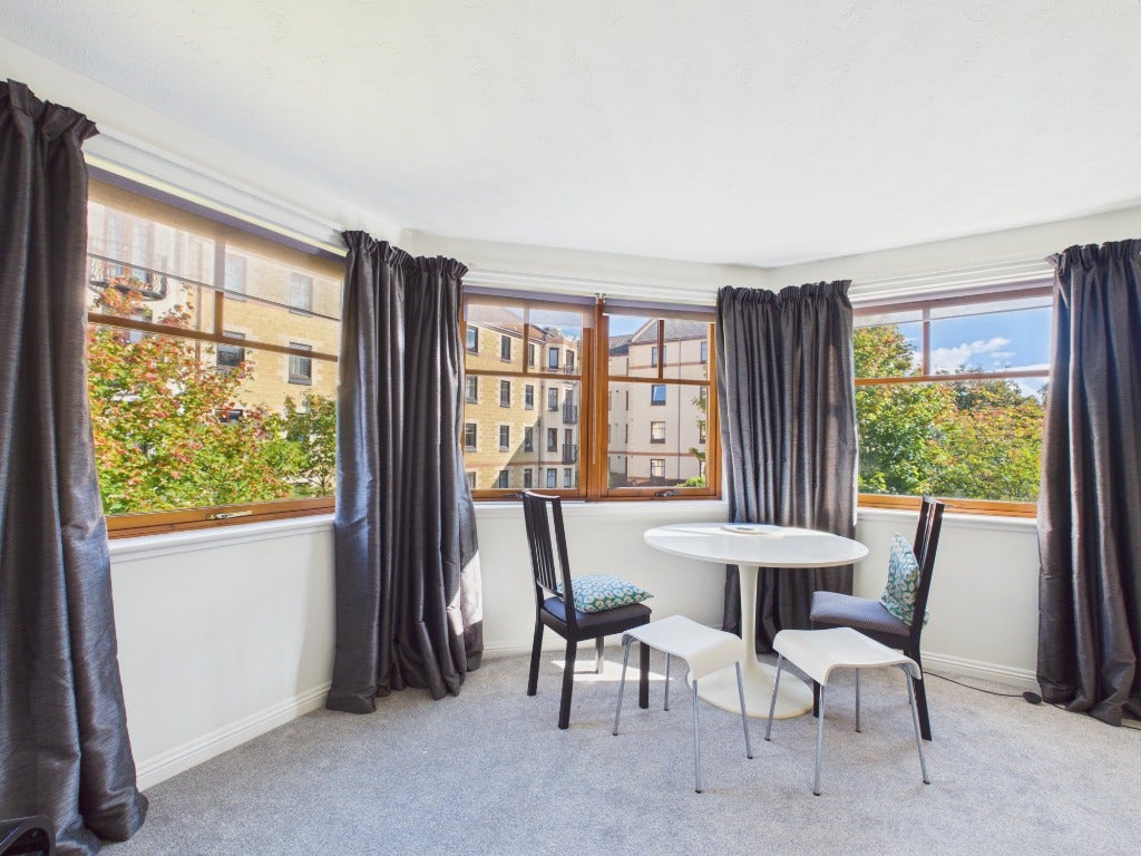 Flat West Bryson Road in City of Edinburgh