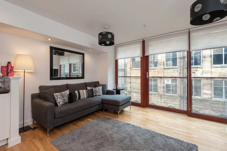 Flat Mitchell Street in Glasgow