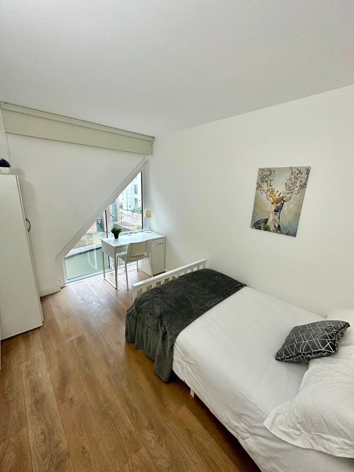 Room Selsdon Way in Greater London