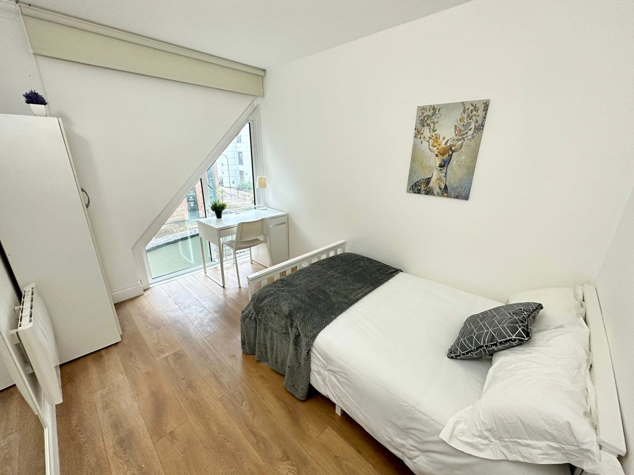 Room Selsdon Way in Greater London