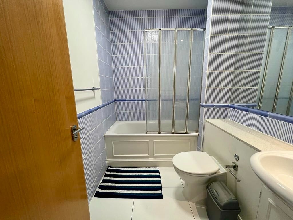 Room Selsdon Way in Greater London