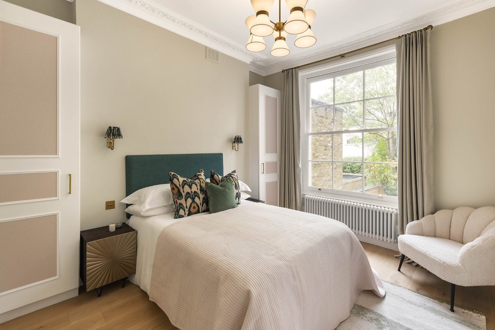 Flat Westbourne Park Road in Greater London