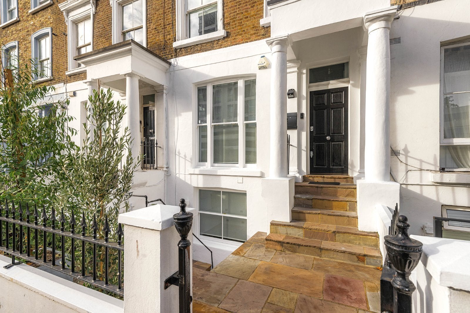 Flat Westbourne Park Road in Greater London