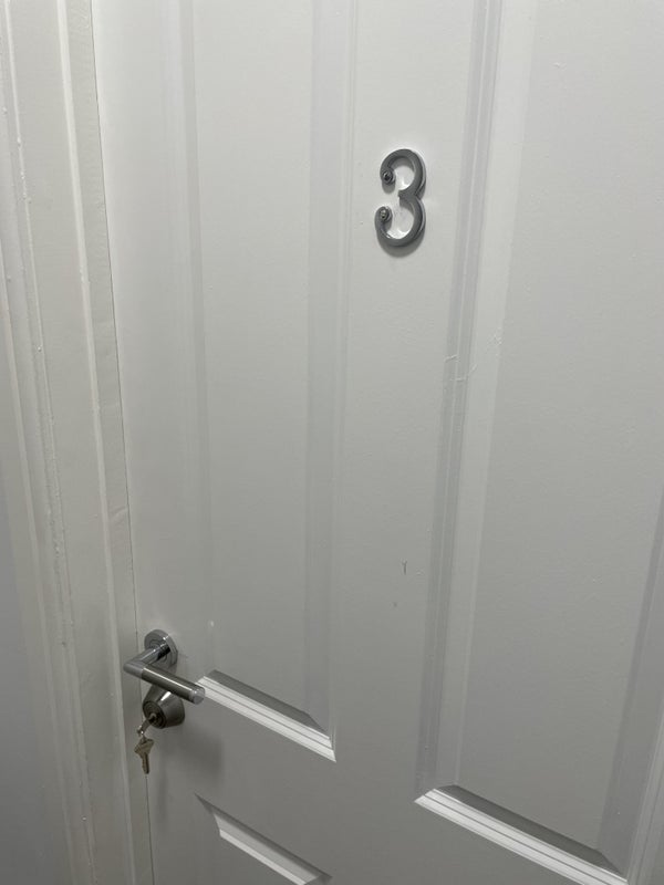 Room Robertson Street in Greater London