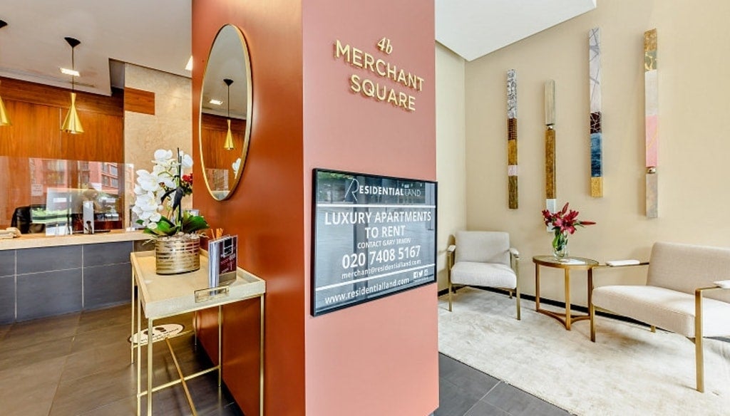 Flat Merchant Square in City of Westminster