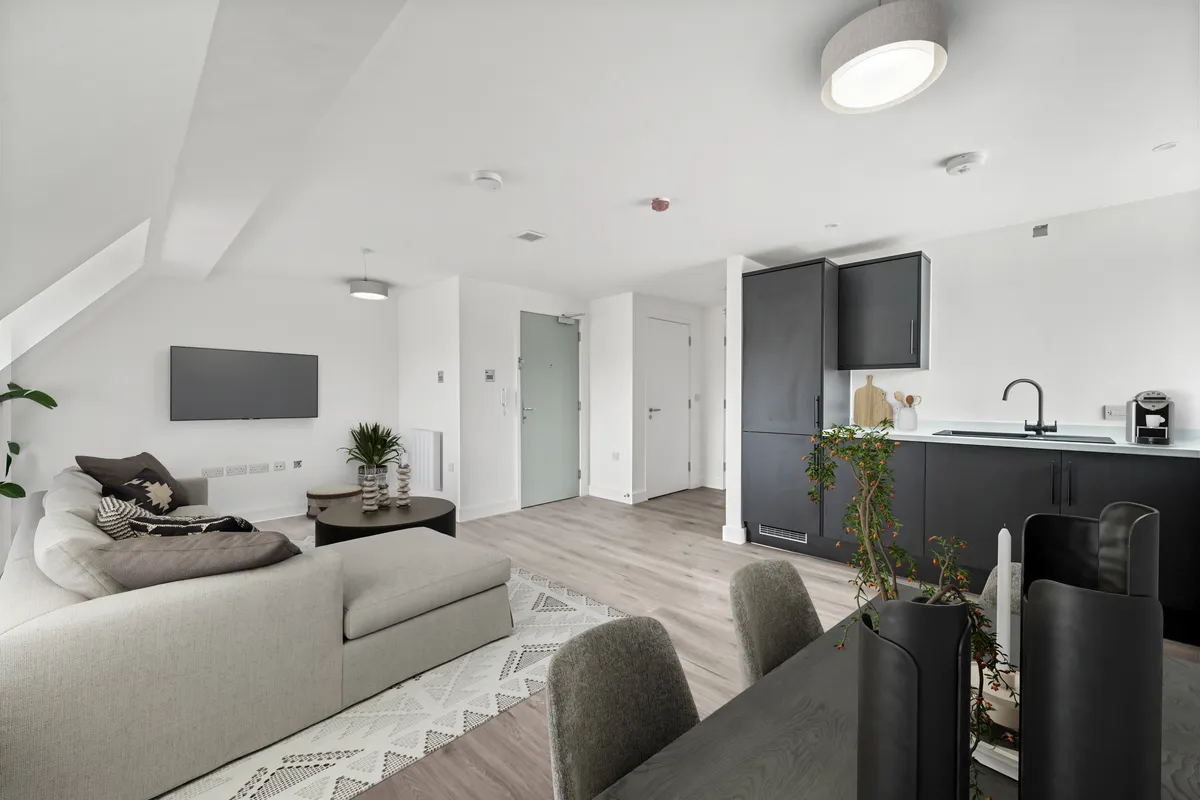 Flat Swain Court in Peterborough