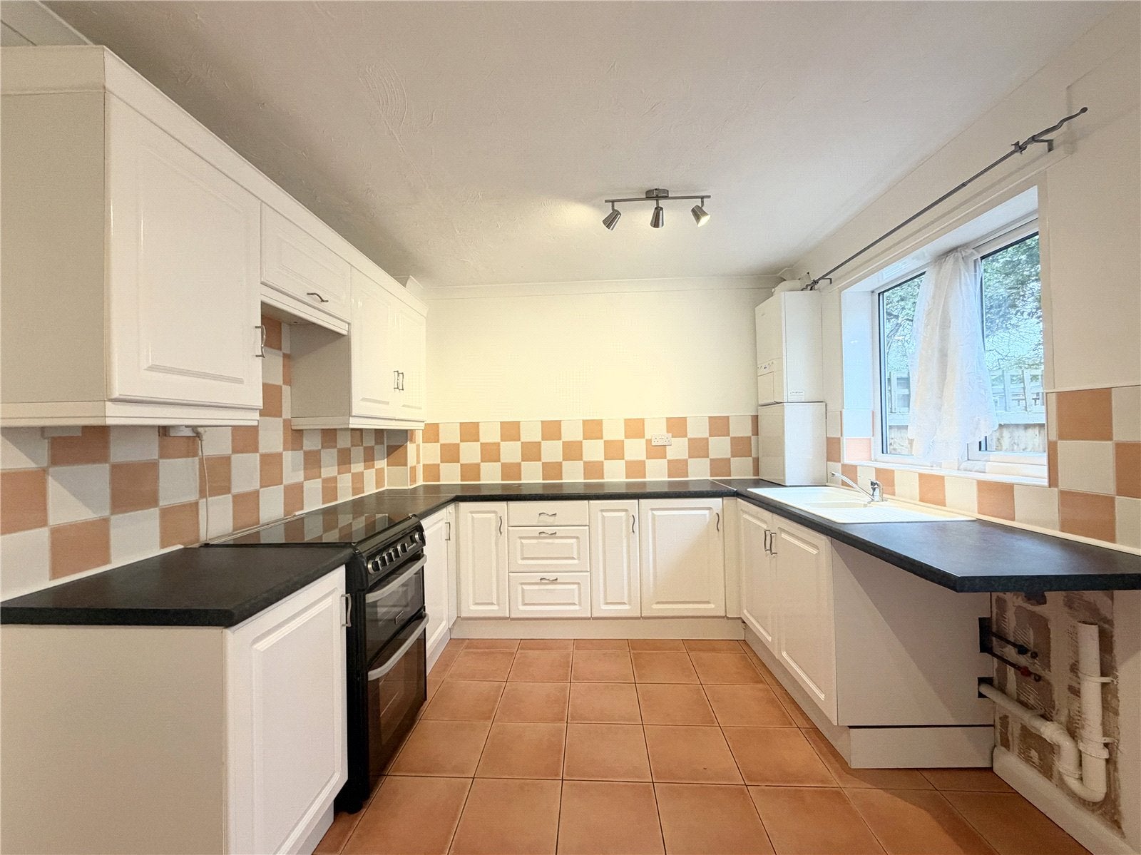 Flat Peter Bruff Avenue in Clacton-on-Sea