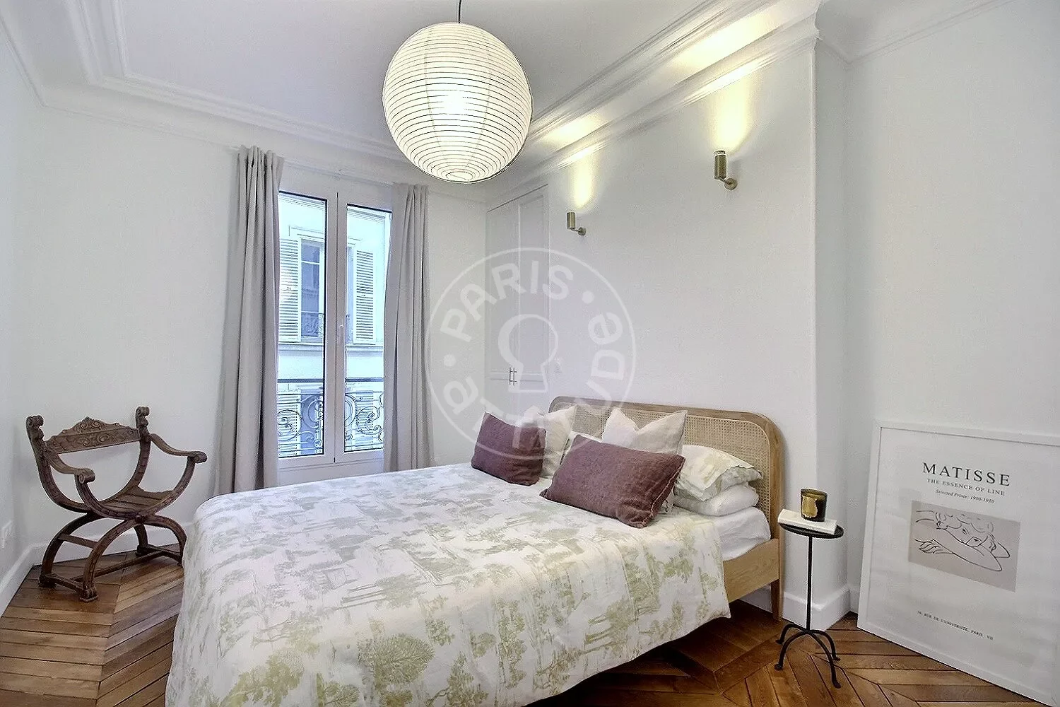 Flat Boulevard Marguerite de Rochechouart in Paris