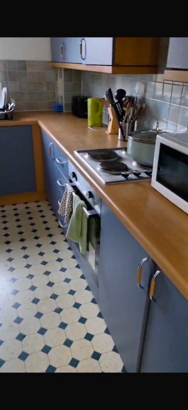 Room West Bryson Road in City of Edinburgh