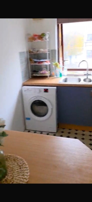 Room West Bryson Road in City of Edinburgh