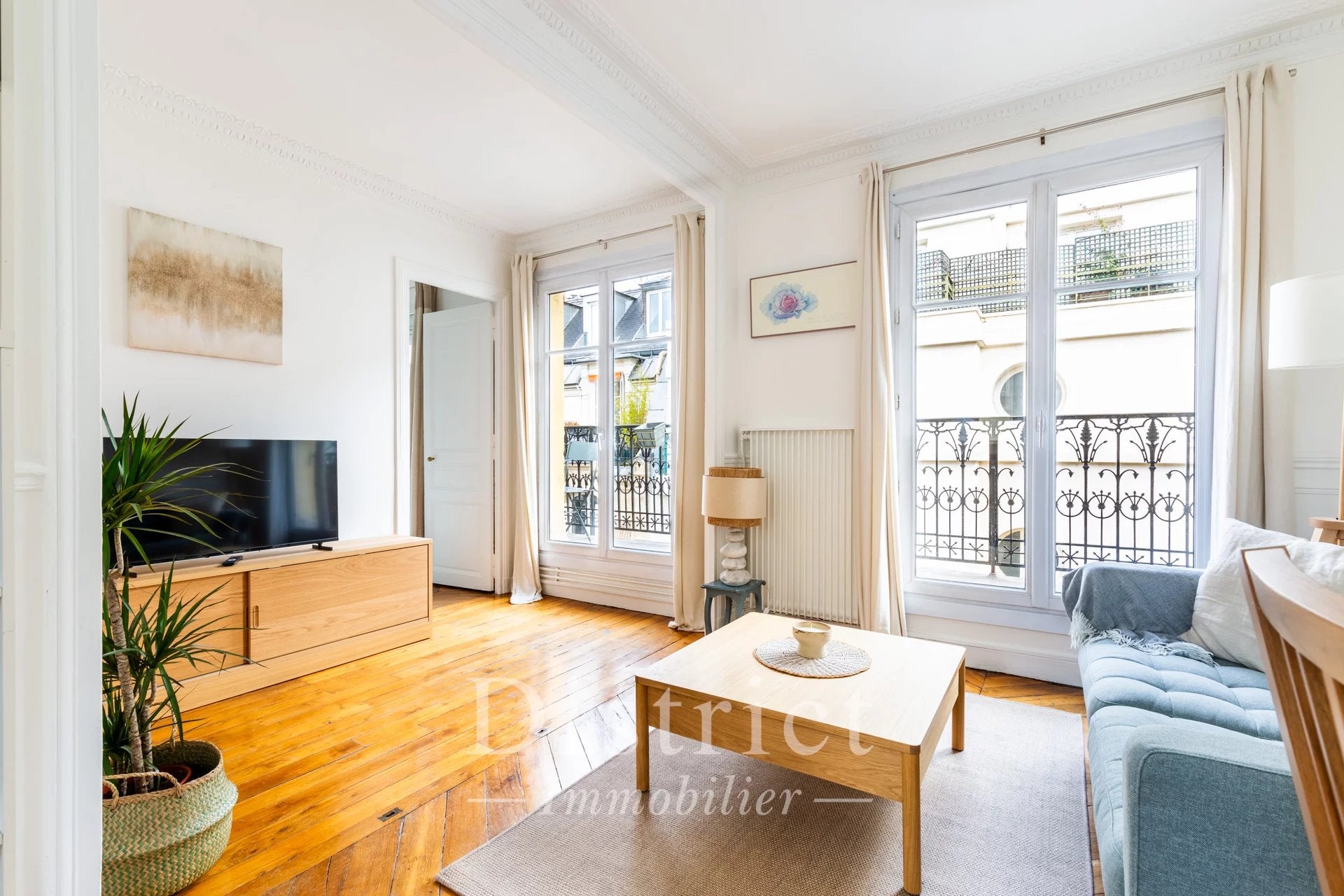 Flat Rue de l'Étoile in Paris