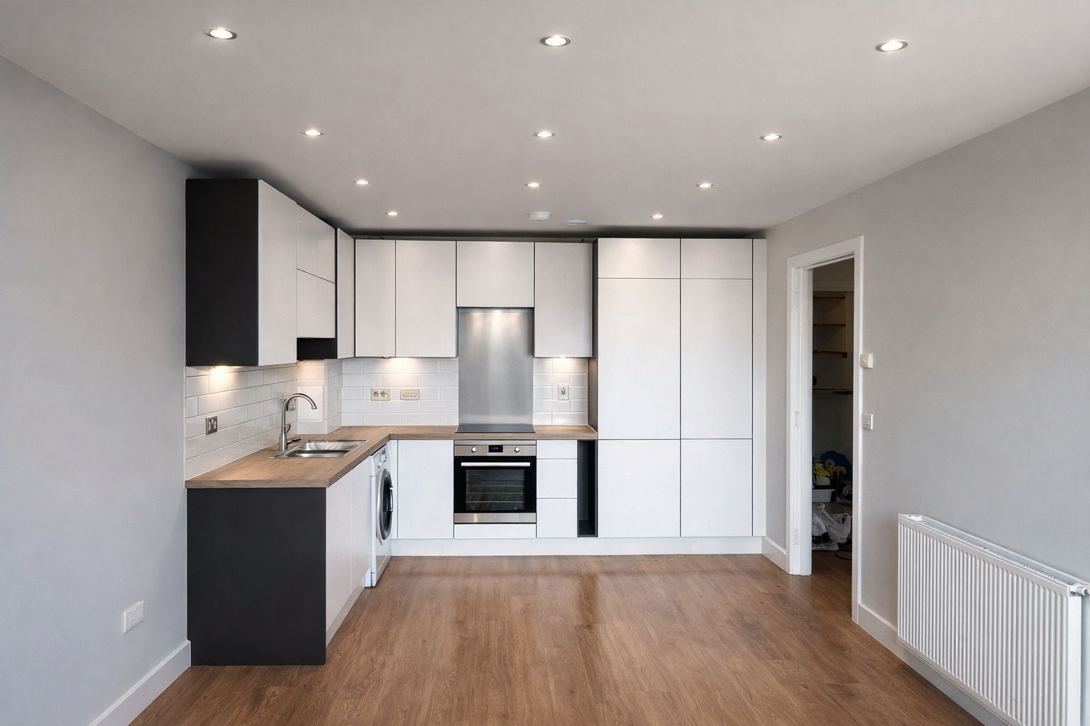 Flat Palace Court in London