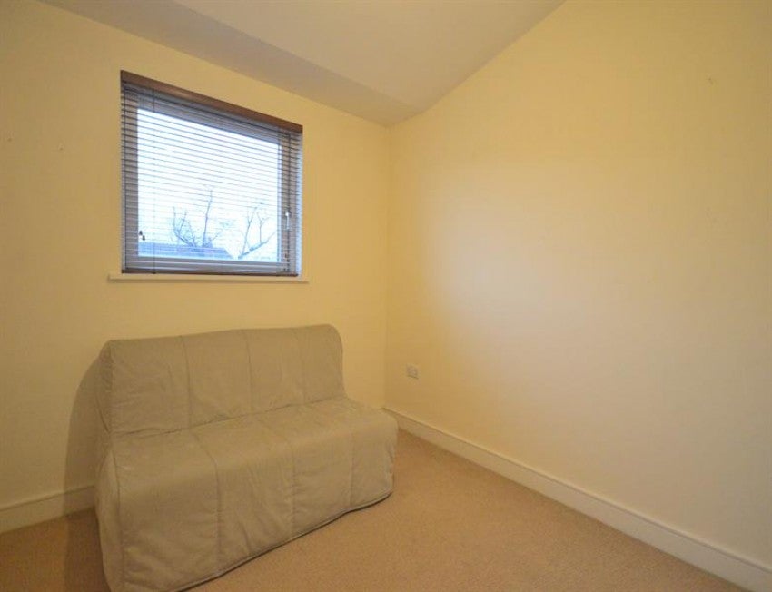Flat Hayfield Street in Trafford