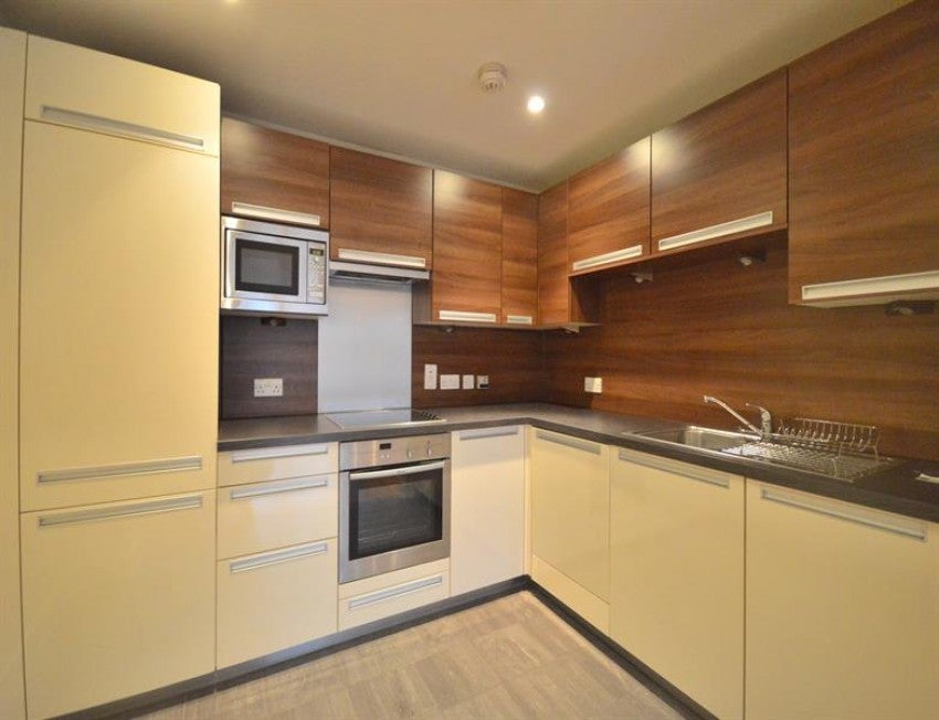 Flat Hayfield Street in Trafford