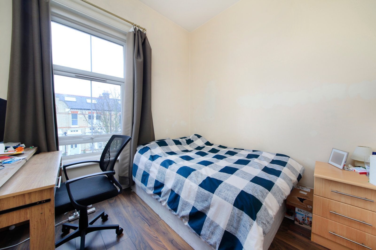 Flat Ouseley Road in Greater London