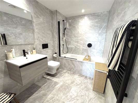 Flat James Watt Queensway in Birmingham