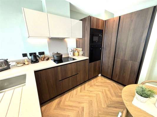 Flat James Watt Queensway in Birmingham