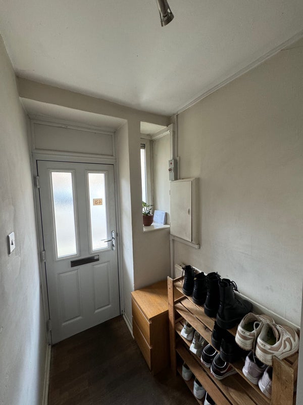 Room Ranwell Close in Greater London