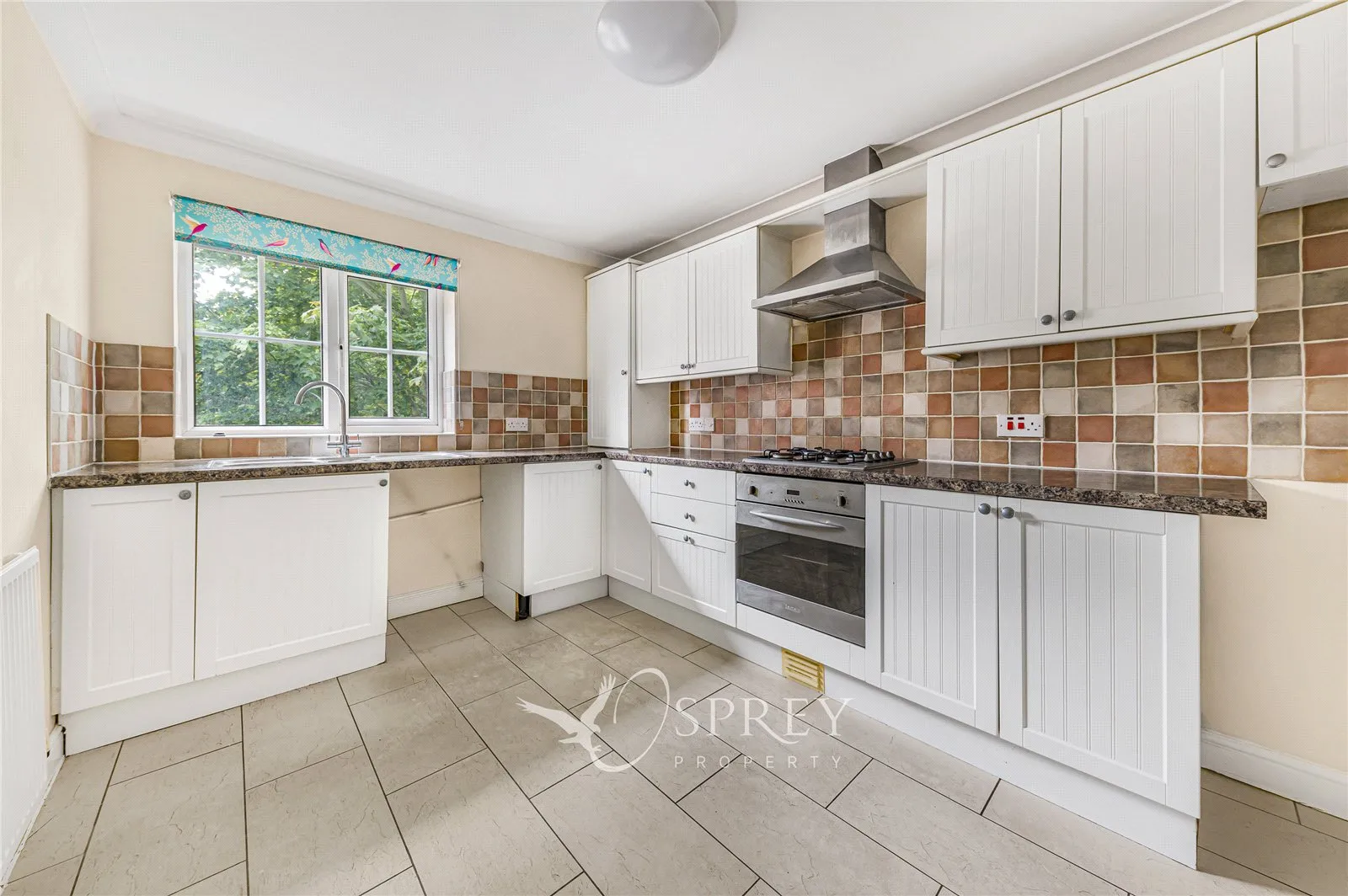 Flat Cedar Court in Kettering