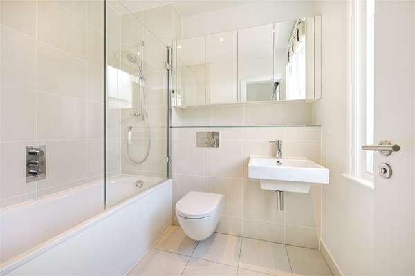 Flat Egerton Gardens Mews in Greater London