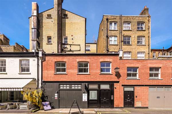 Flat Egerton Gardens Mews in Greater London