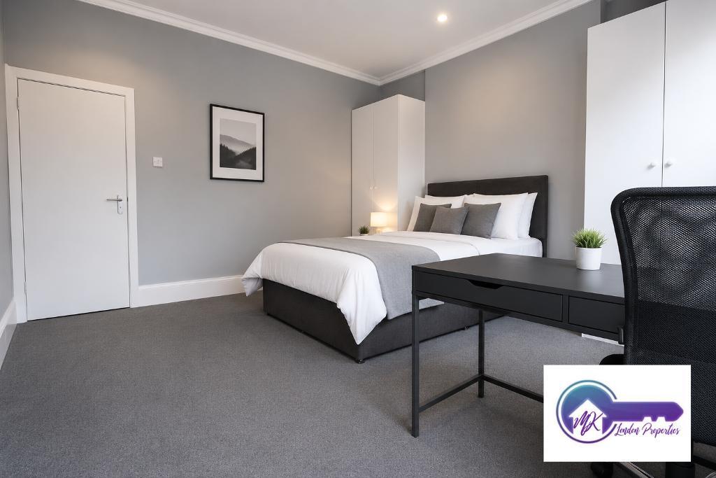 Flat Porchester Road in City of Westminster