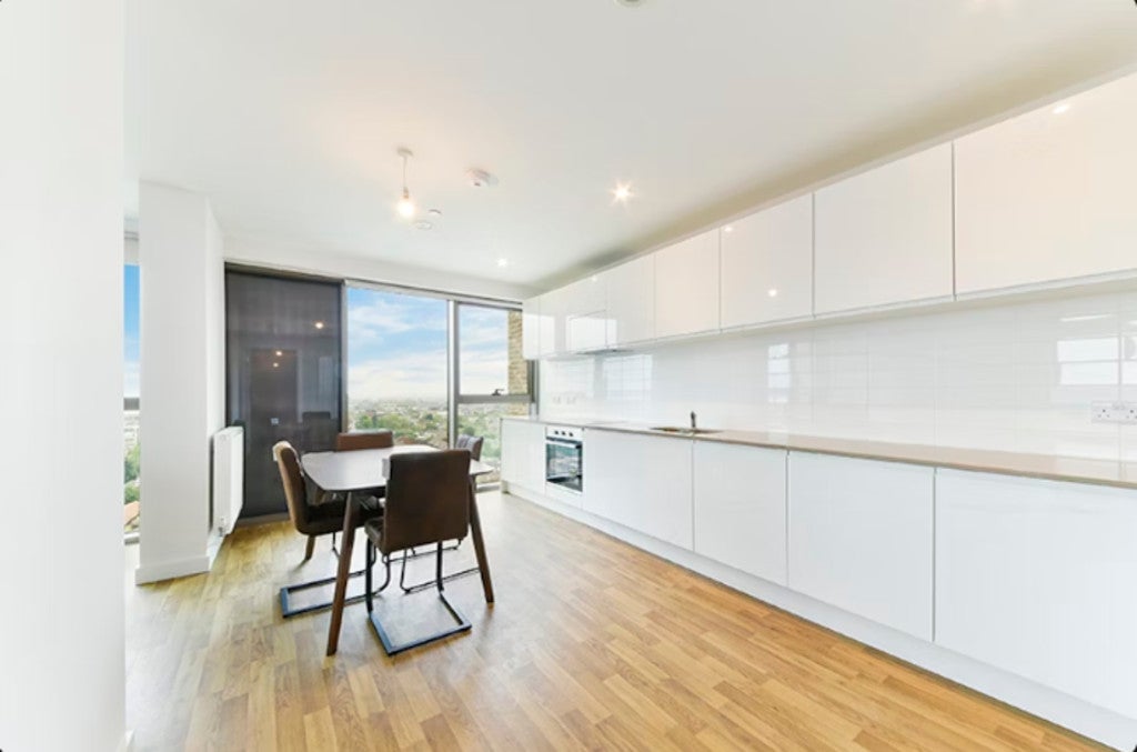 Flat Seven Sisters Road in London