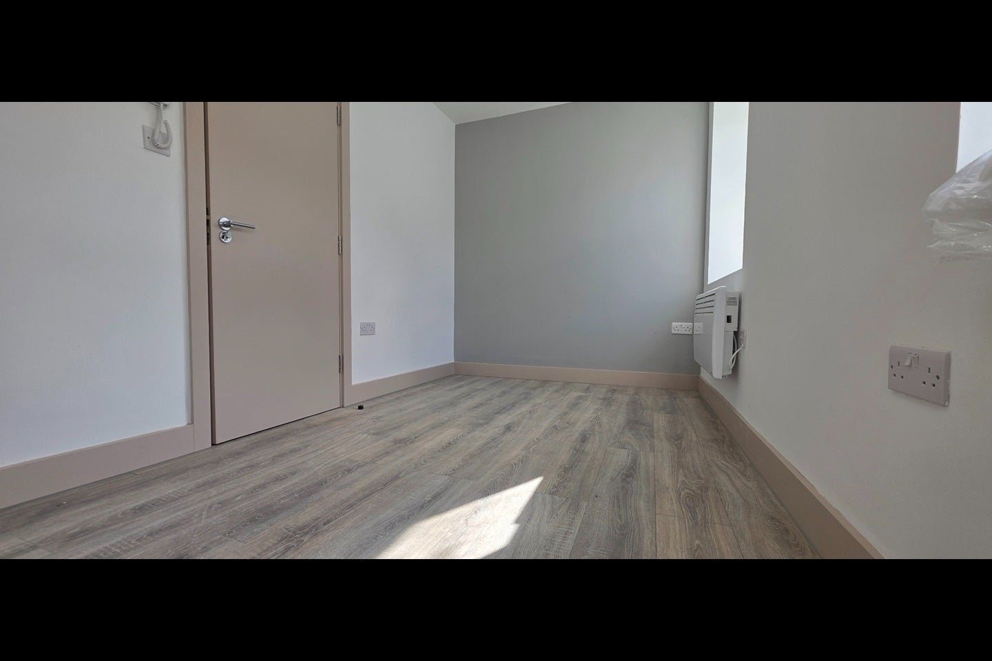 Room Upper Clapton Road in Greater London
