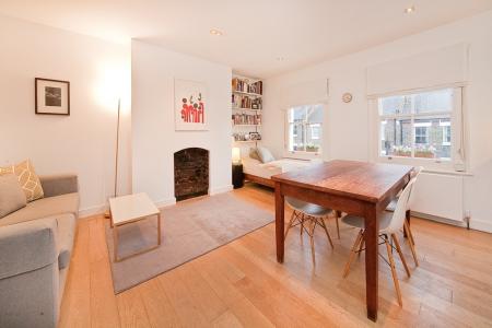 Flat Countess Road in Greater London