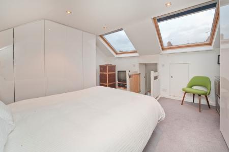 Flat Countess Road in Greater London